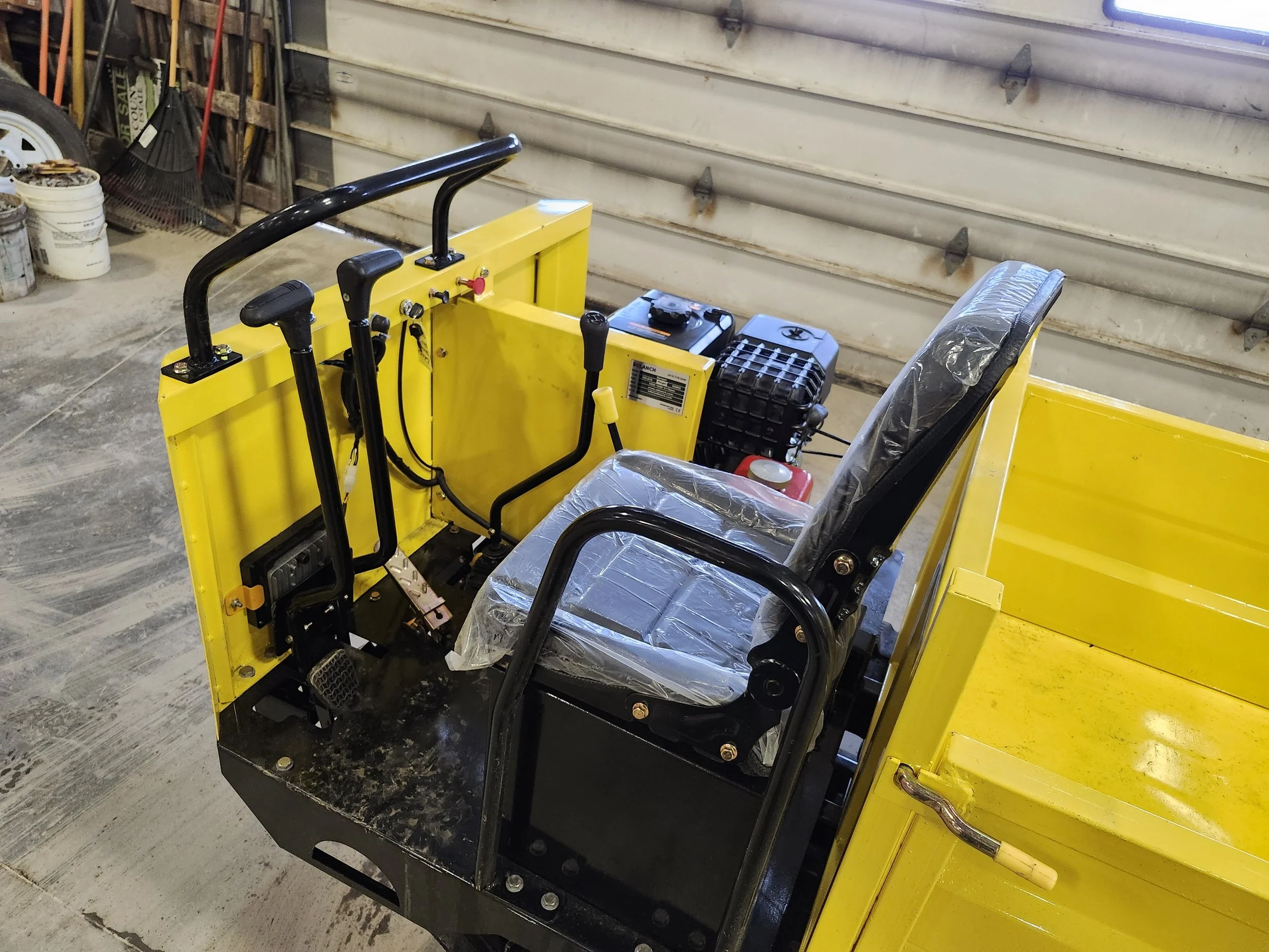 0244 New SDLANCH SDLD25 Rubber Tracked Dumper — Carroll Equipment